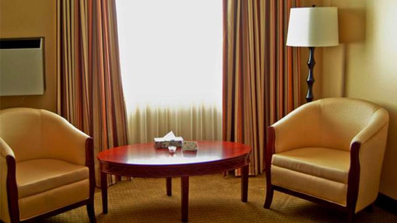 Coast Fraser Inn Уильямс-Лейк Экстерьер фото