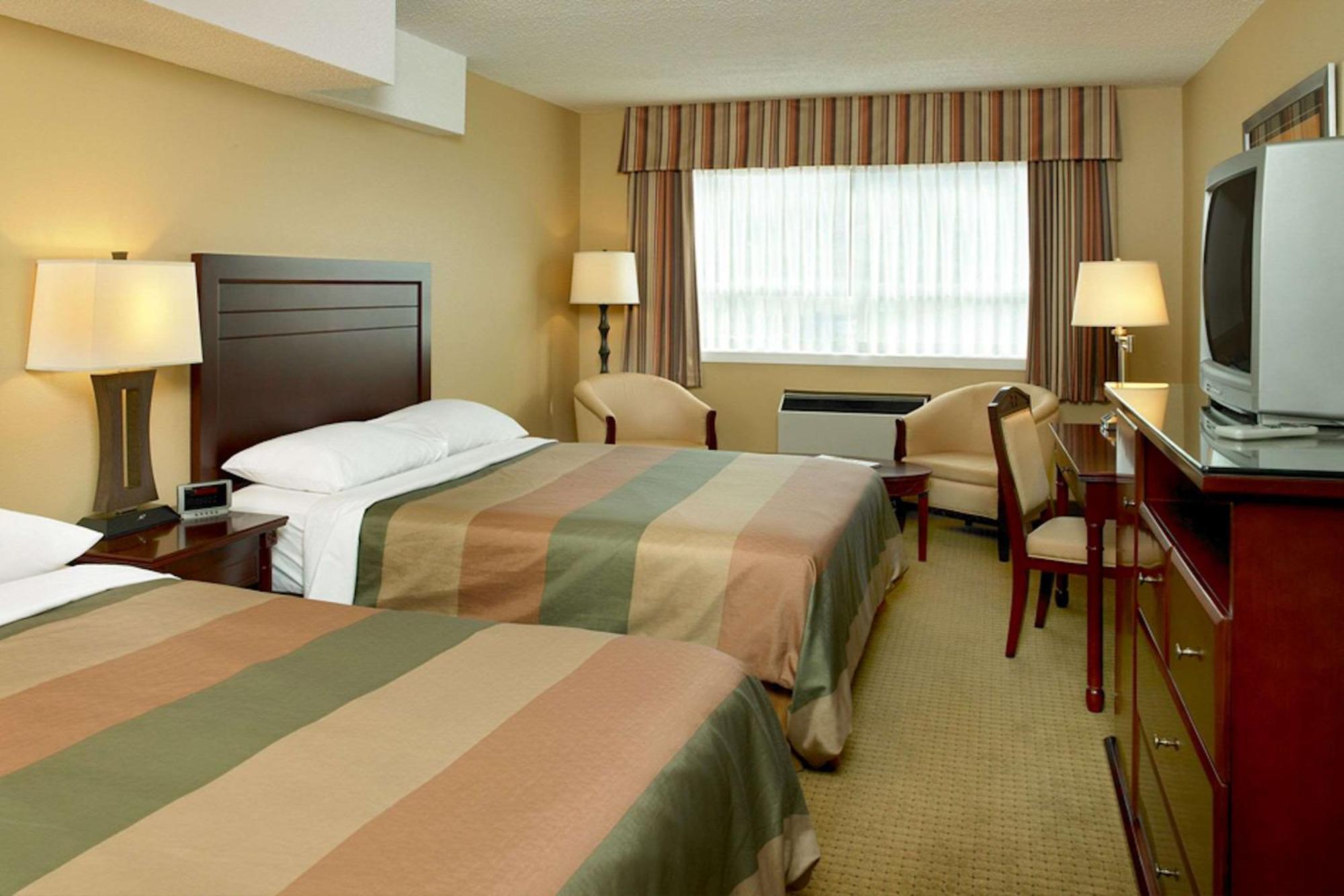 Coast Fraser Inn Уильямс-Лейк Экстерьер фото
