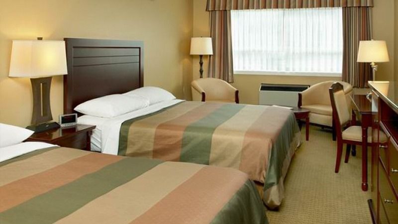 Coast Fraser Inn Уильямс-Лейк Экстерьер фото